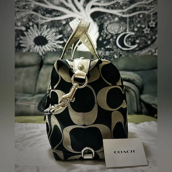 Vintage Coach soho shoulder bag Y2K Poppy Denim Coach Black and silver tote bag - Picture 16 of 17